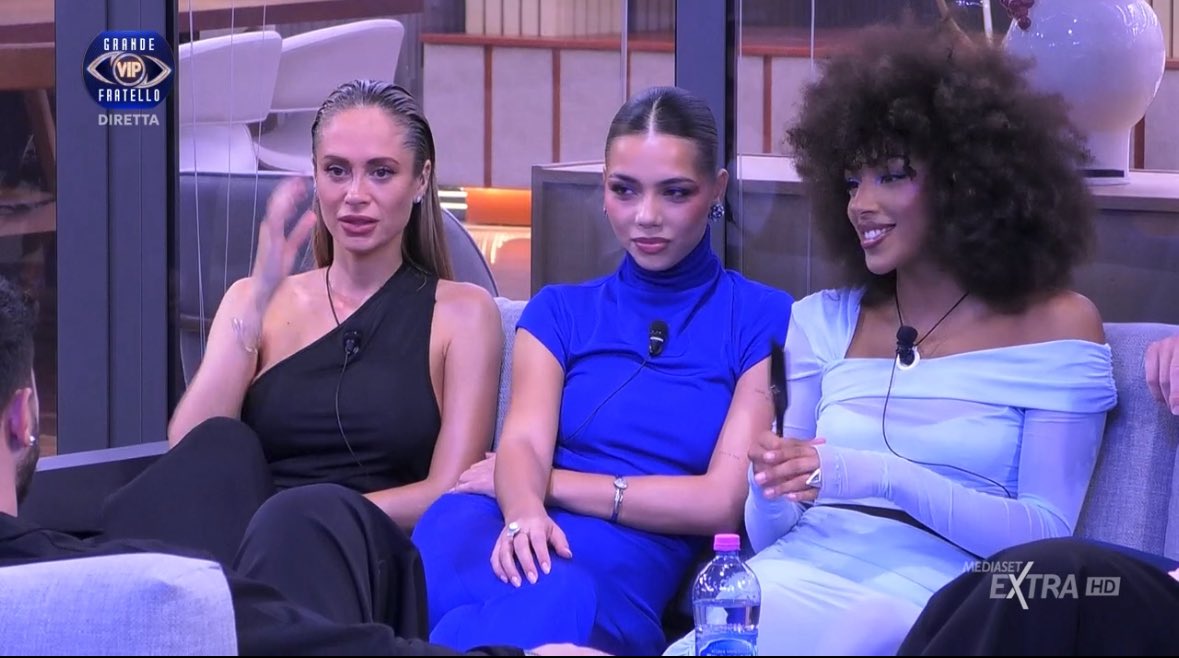 jaanet98's tweet photo. 📸
#gfvip https://t.co/WQeb6316xo