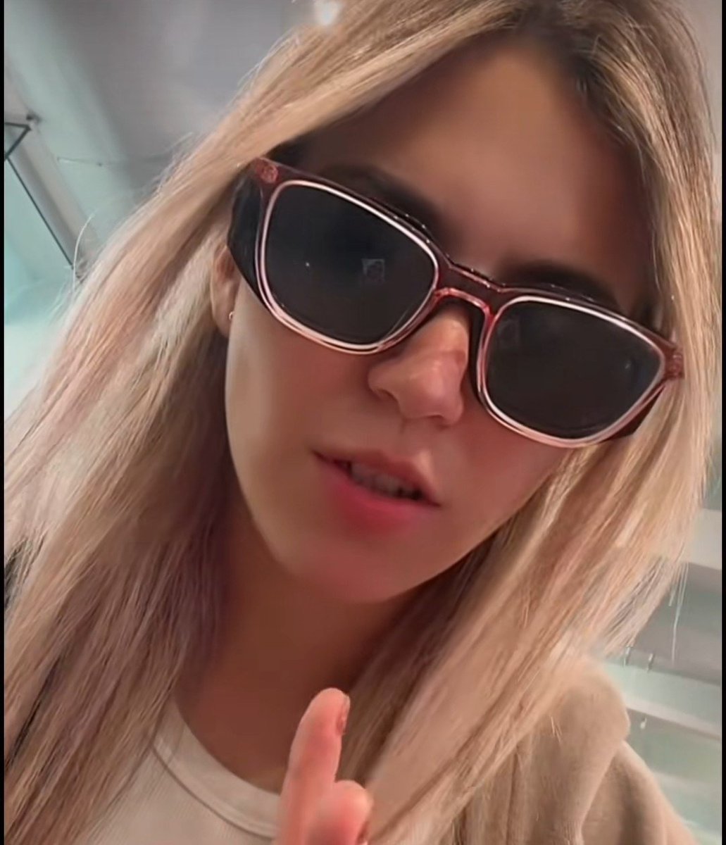 emparedado_GG's tweet photo. Me encontré con esta publicidad de Liverpool, definitivamente @samyriveratv impuso moda 🤣🤣 https://t.co/RMuiwZXmqq