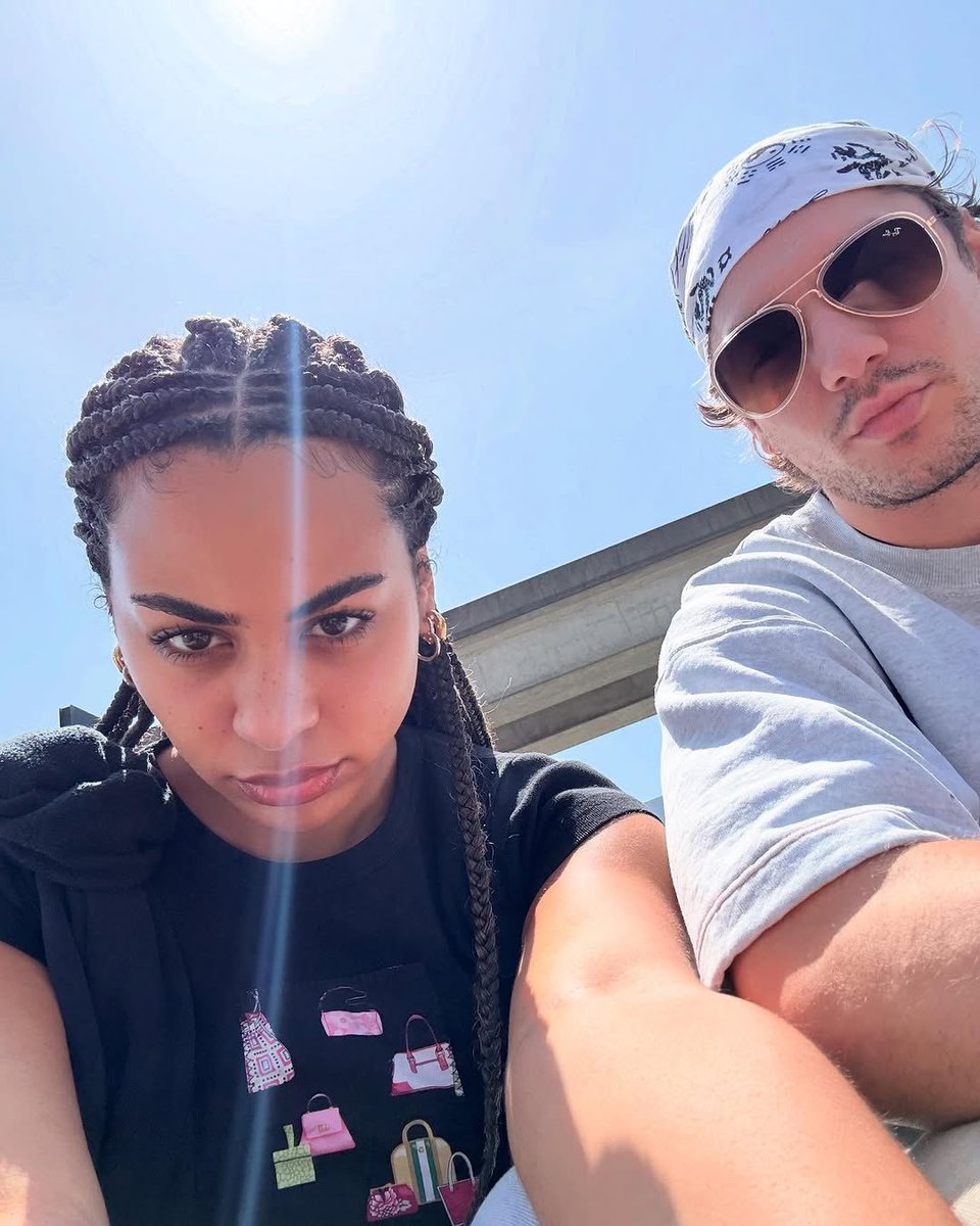 beefmonts's tweet photo. yalls faves will never be as cool as them, i'd be mad too https://t.co/VKW5sFdpFU