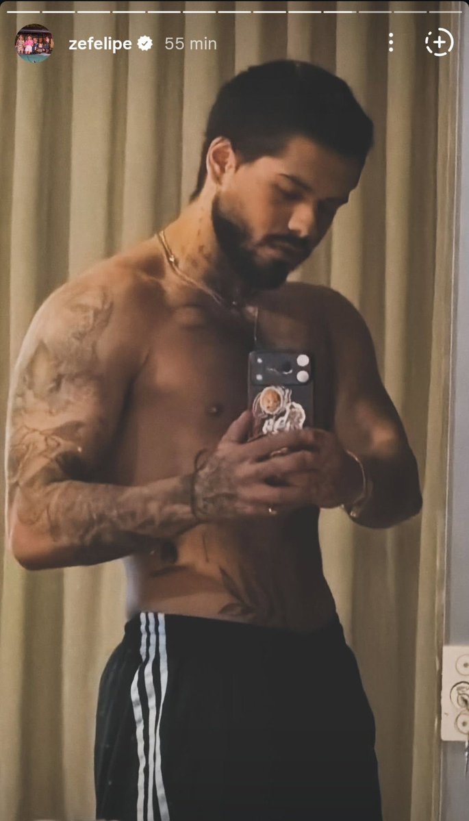 JhonSmithyzwr's tweet photo. Gostoso do Zé Felipe dps q eu vi o pau  dele nunca mas esqueci 🤤😮‍💨 https://t.co/MZnwZfP2H6