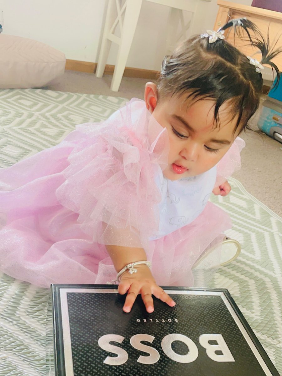 ElizStarbuck's tweet photo. My little boss. https://t.co/8x17LShnzf