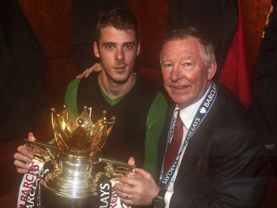 timiMUFC's tweet photo. @D_DeGea That’s 3 my lord 🤣❤️ https://t.co/AiENATzpw5
