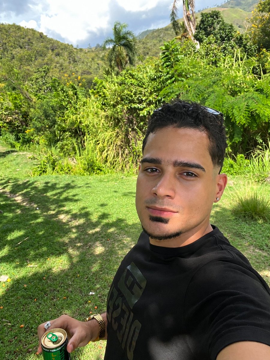 Steven_ariasss's tweet photo. Colapsando pero avanzando 🤣 https://t.co/9n6vCn2YjS