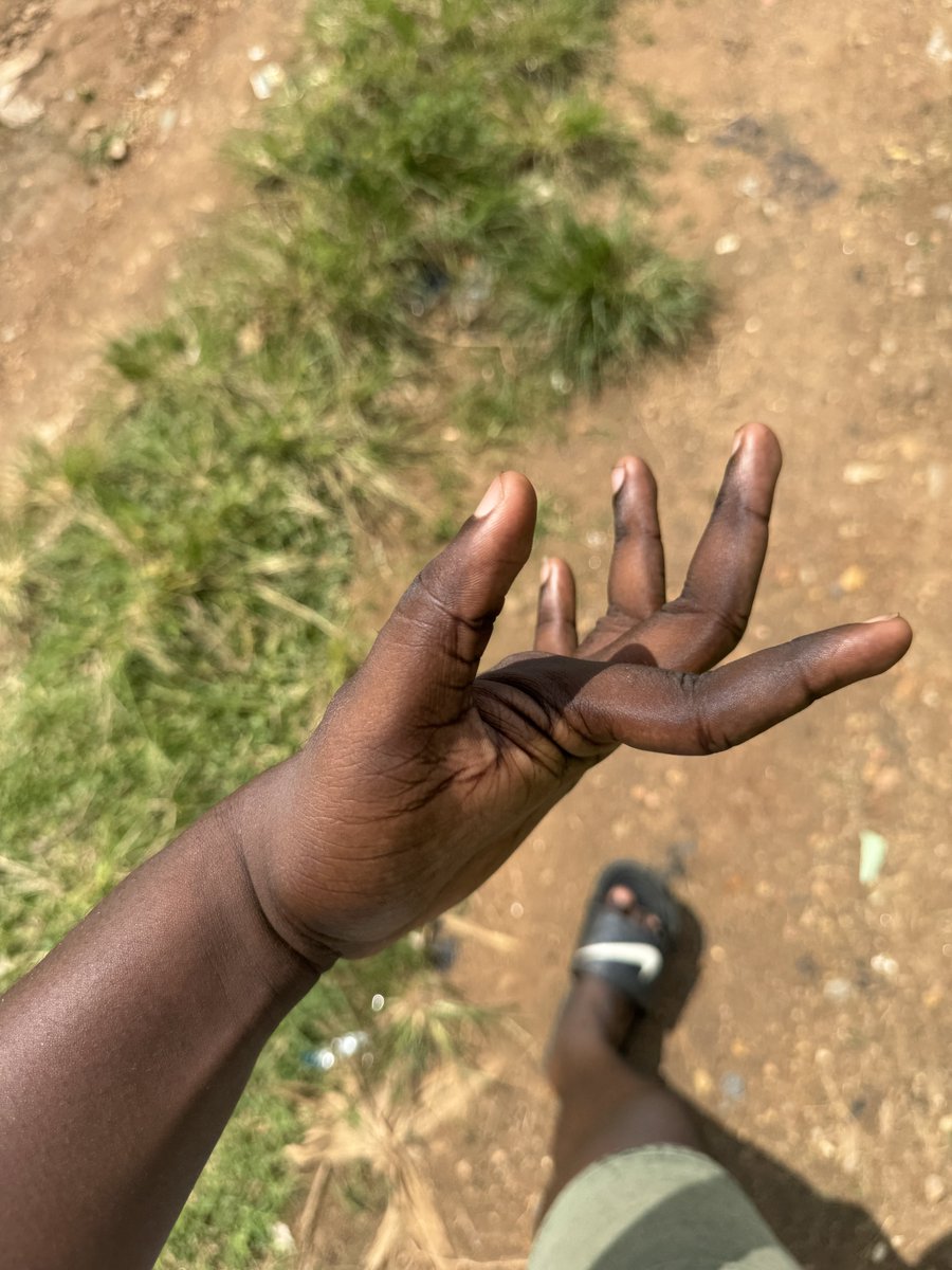 AstroWurlddd's tweet photo. The face               the hand               the art https://t.co/teEnpuC4Gc