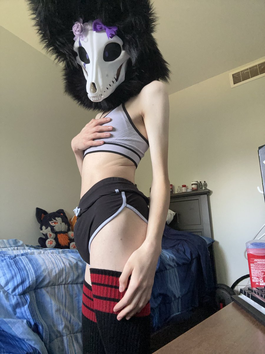 SkullDogFemBoi's tweet photo. Happy femboy Friday cuties 

#femboyfriday #skulldogs #cutie #furries #baddles https://t.co/iBIrNMDJeh