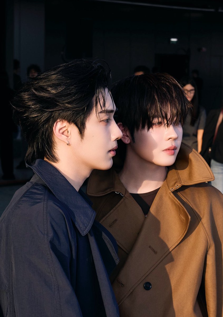 BBelle_WP's tweet photo. Side profile คู่เบ้าหน้าร้องขอชีวิตมากโครงหน้าชัดตาชัดจมูกชัดปากชัด เฟรมนี้ตาแตกกยิ่งดูยิ่งอยากกริ๊ดดดดด นี่แหละ my parents 🤌🏻✨

TLE FIRSTONE AT MFW 2027
#MOSCHINOSS27xTLEFIRSTONE

#MOSCHINO @Moschino
#TLE_mtm #Firstone #TleFirstone
@TLE_mtm @firstone_wnk https://t.co/lsmQa7bz8e