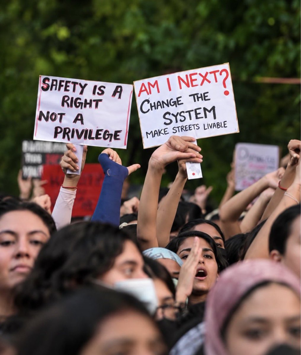 jatinposts's tweet photo. National Capital of world’s largest Democracy.

Women carrying banners that say “Am I Next”.

And here is the PM. https://t.co/H2FfVzIJJK