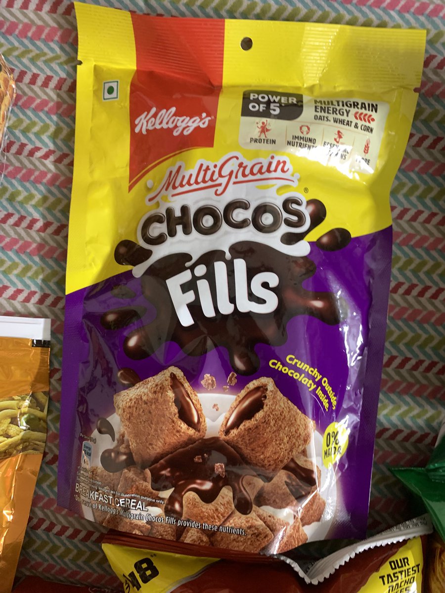 desertmist's tweet photo. @amazonnow @amazonIN Amazon Now store is regularly cheating customers. Paid for Unibic chocolate Cookies received kellogs cereal. And paid for Bingos 37₹ Nachos received 20₹ Bingos Chips. This is disappointing and unacceptable. No option to speak to customer care !!! https://t.co/5DNhHFLS2k