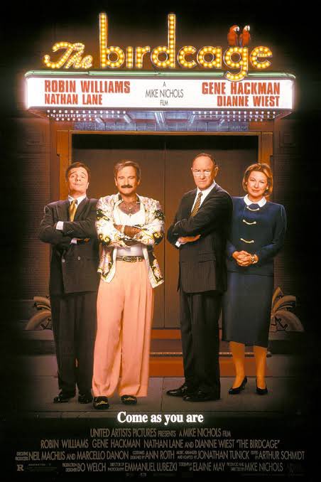 seral_95's tweet photo. O kadar eğlenceli bir film izledim ki modunuz düşükse, canınız sıkkınsa ilaç gibi gelir. Robin Williams'ın saklı mücevheri gibiydi film. ‘Camp satire’ türünü sevenler bu filme de bayılacaktır. 

Eşcinsel bir çiftin oğulları muhafazakâr cumhuriyetçi bir senatörün kızı ile evlenmek isteyince ortalık karışıyor. Hiç bu kadar güleceğimizi düşünmemiştim ve böylesi queer yapımları çok özlemişim.