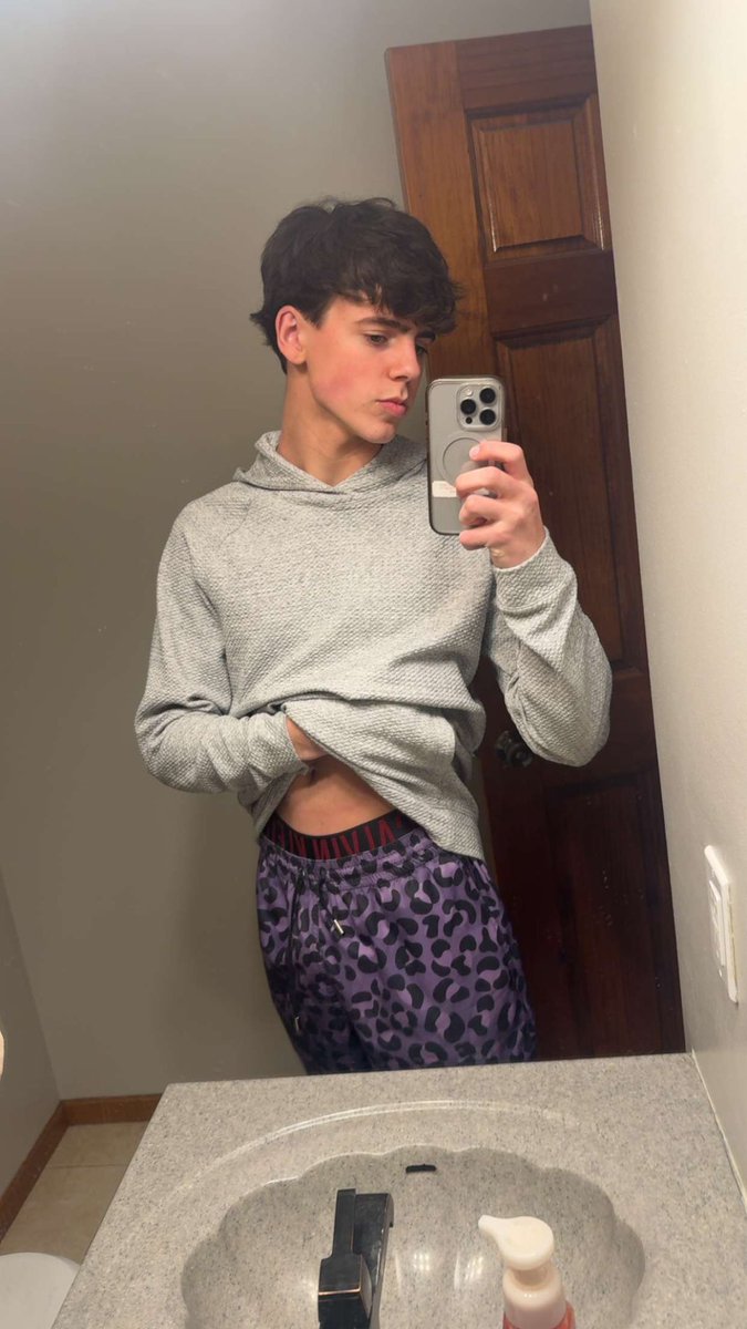 AmiraStellar's tweet photo. https://t.co/cW25631BRD
Jackson Ellsworth🥰❤️ https://t.co/pfthoZ4KOP