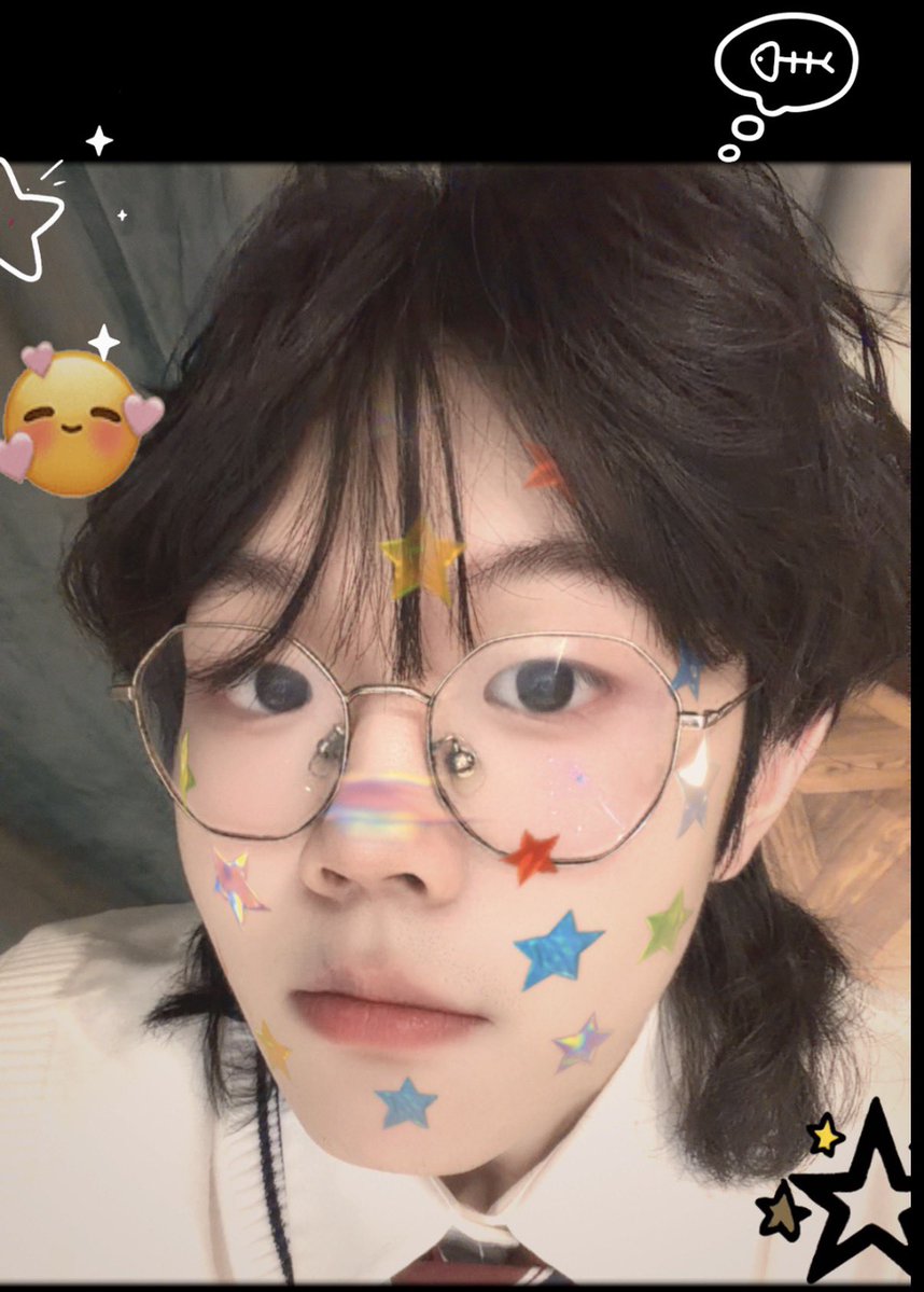 loppy390093's tweet photo. 受够了上班的日子了，什么时候可以活成小孩子的生活，果然还是在家的时候活的光鲜亮丽 https://t.co/PlyC3mTsQi