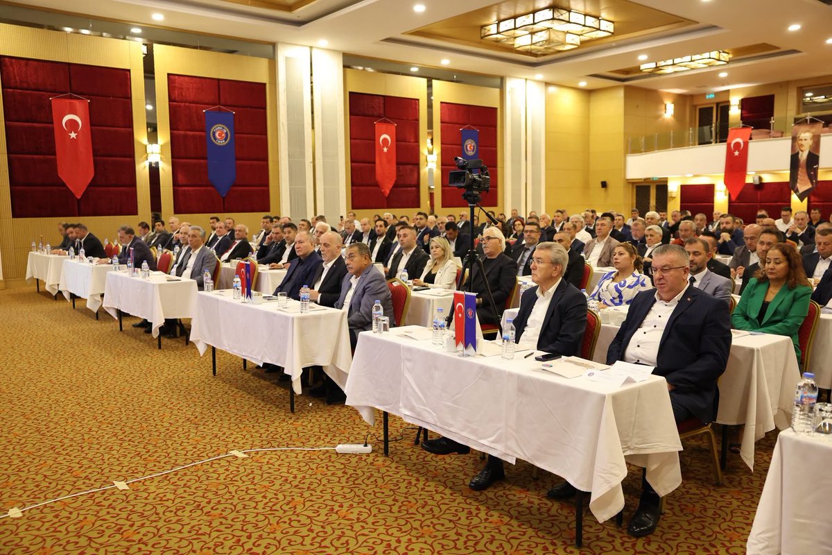 TesBalkesir's tweet photo. TÜRK-İŞ Genel Başkanımız Ergün ATALAY ve Yönetim Kurulu tarafından düzenlenen, TÜRK-İŞ Genel Başkan Yardımcısı ve TES-İŞ Genel Başkanımız İrfan KABALOĞLU’nun da katılımıyla gerçekleştirilen TÜRK-İŞ Yönetici Eğitim Semineri’ne, TES-İŞ Balıkesir Şube olarak katılım sağladık. https://t.co/A79ueSBnmK