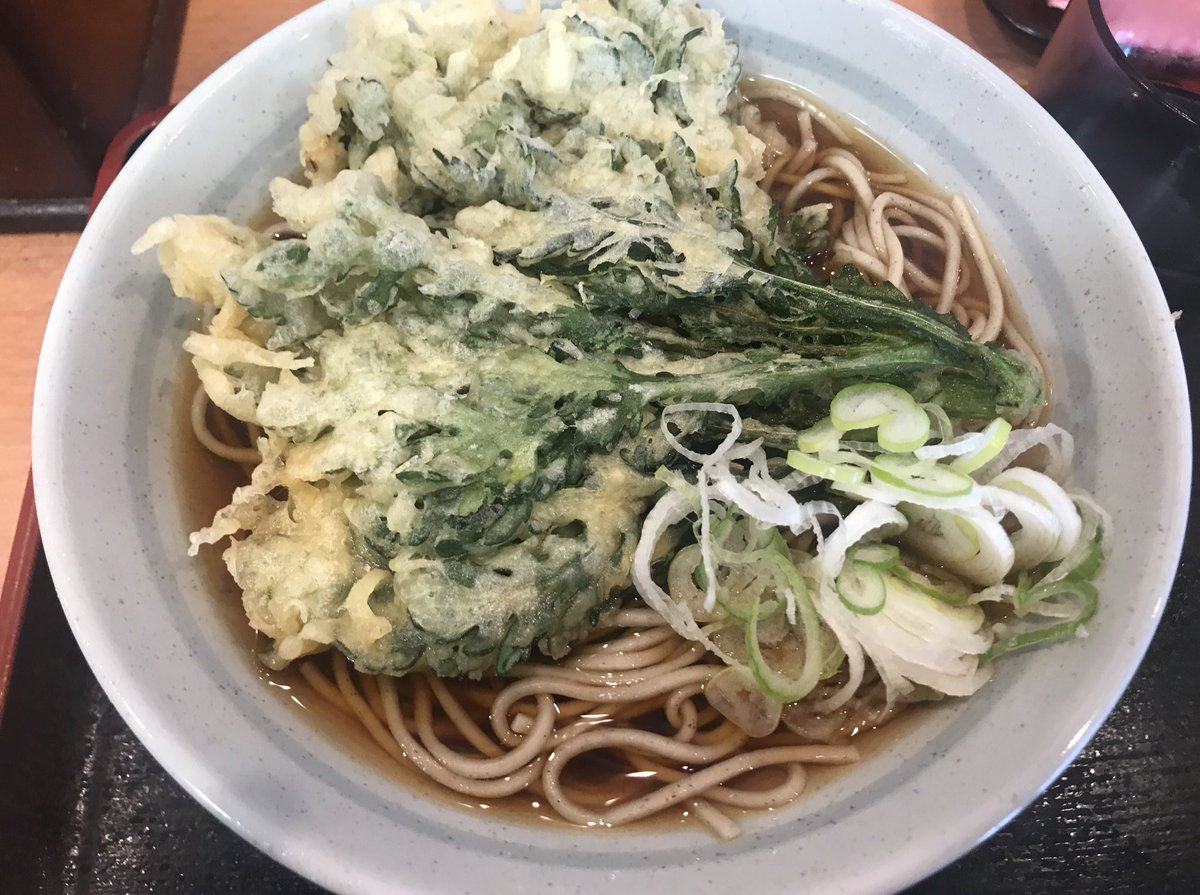 hiro401's tweet photo. #これを見た人は無言で立ち食いそばの写真を載せる https://t.co/sYsAlXjngg