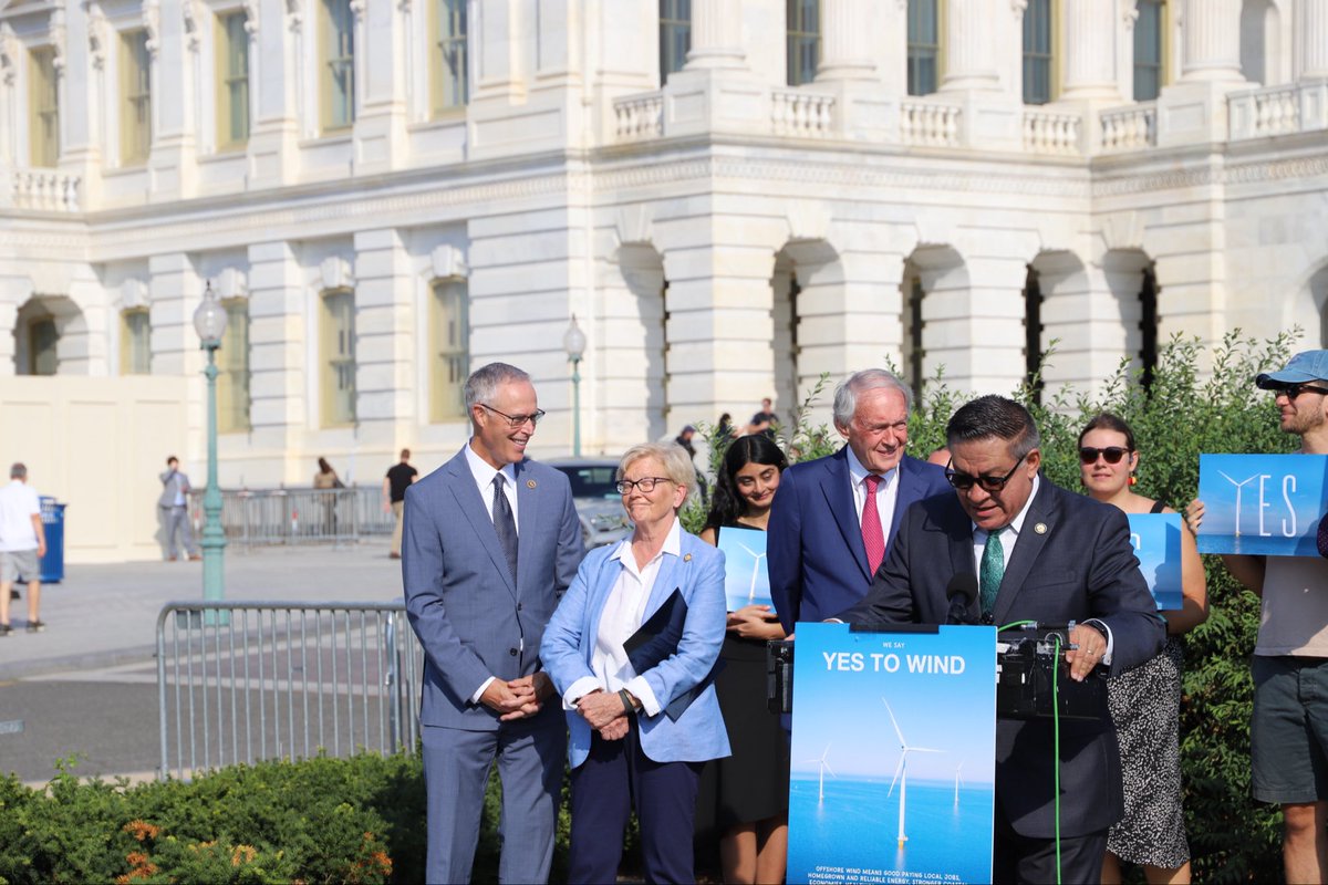 RepHuffman's tweet photo. We should be investing in projects that strengthen our grid, lower costs, and deliver more power – not shoveling out $4 billion in taxpayer dollars to shut them down. 

Slashing offshore wind is a lose-lose for energy resilience and our economy.

We are standing strong against Trump’s war on clean energy and saying YES to a better path forward: offshore wind that puts more power on the grid, lowers costs, and helps meet our growing energy needs.