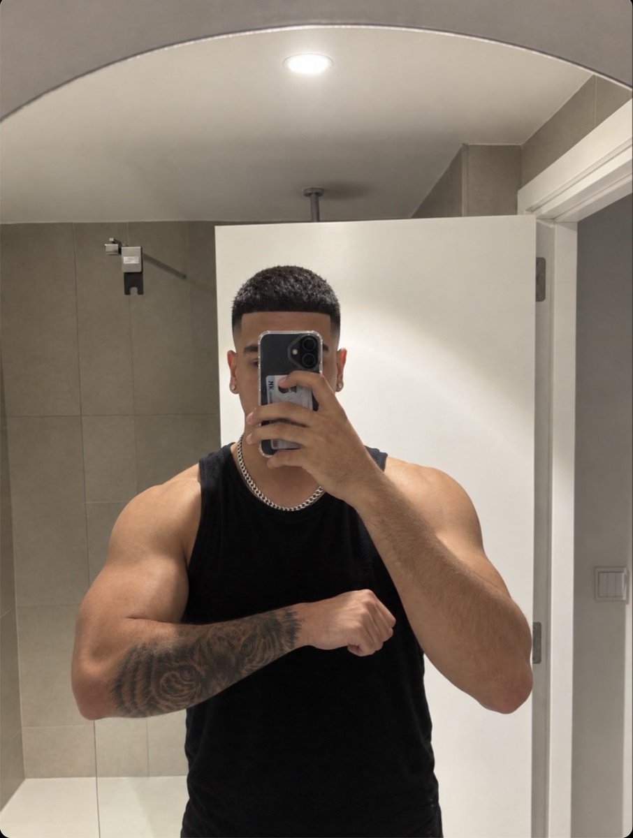 Luckyy8z's tweet photo. https://t.co/pptC30r4b9
