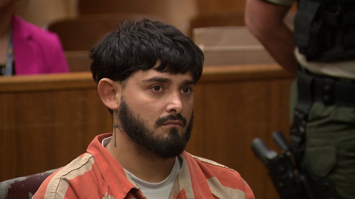 proamericapol's tweet photo. This is Angel Gabriel Cuz Choc. 

He was let in illegally by Biden in 2023 despite being wanted in Guatemala for two murders.

He wasn't seeking asylum. He was fleeing justice.

In April 24, 2024, he chased his girlfriend Amalia outside, dragged her to a trailer, beat and stabbed her to death with a shovel because she came home late.

Then he walked inside and stabbed her 4-year-old daughter Estrella to death in the bathtub. 

The little girl had defensive wounds on her hands.

Jury convicted him of first-degree murder.

The mainstream media buried the story because it didn't fit "the message."

DISGUSTING.