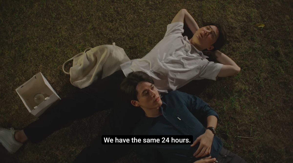 prettyyygawin's tweet photo. this is true 😔
everyone has the same 24hrs but everyone is living differently.
this show is doing such a good job of reflecting on life with their characters im really loving it
#KristPerawat
#GawinCaskey
#BeMyFavorite https://t.co/vlybrAomck