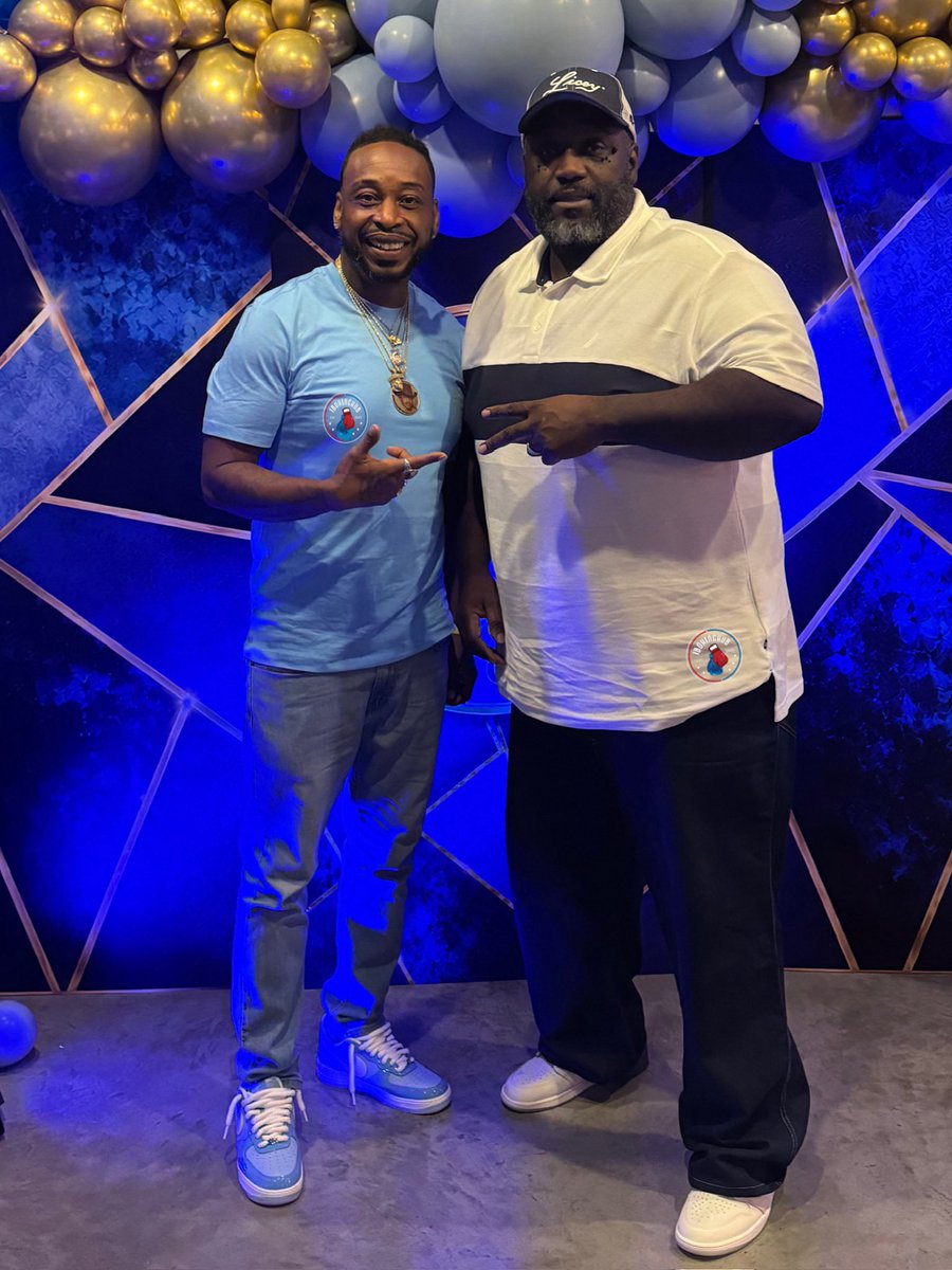 RaeTrilogy's tweet photo. Real fast, I just want to say have a great weekend everybody and thank you once again for turning in to last night episode of “Across The Way” with my special guests @TheReal_MJTV36 (link is below if you missed it!) Much Love and Respect Always!🫶🏾🥊⬇️
https://t.co/pgtZUAKoec

#breakingnews #boxingnews #trendingaatopics #tgif 

The Commissioner (New Album)
https://t.co/dkcKW5JYci

Transformation Of TRIL (Album)
https://t.co/1ksrQ0N0va

Rae Trilogy 
https://t.co/m58fm3t8c3

@IBoxingHub @RiKO_Boxing @TheBoxingMan_ @TBEmmaF1 
https://t.co/a4O04t6Z4q

@jamsboxingchat @neutralscorner
https://t.co/yebjqlEvrD

F.N.C
https://t.co/IFjzQOkXyP