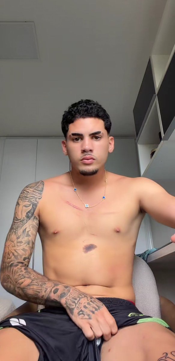 gvazily's tweet photo. @futgostoso Eu tirei tantos prints dessa live na hora kkkkkk, n me aguentei 🤭 https://t.co/mBlppNh4vx