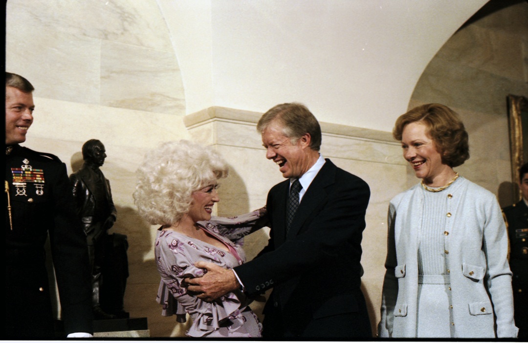 CarterLibrary's tweet photo. Happy Dolly Day to all who celebrate! 

These photos were taken on October 2, 1979 at the Ford's Theater Salute to Country Music. Nlc13410.29  and nlc13416.24

#925 #DollyDay #CarterLibrary #PresidentialLibrary https://t.co/qQXEGbGSSK