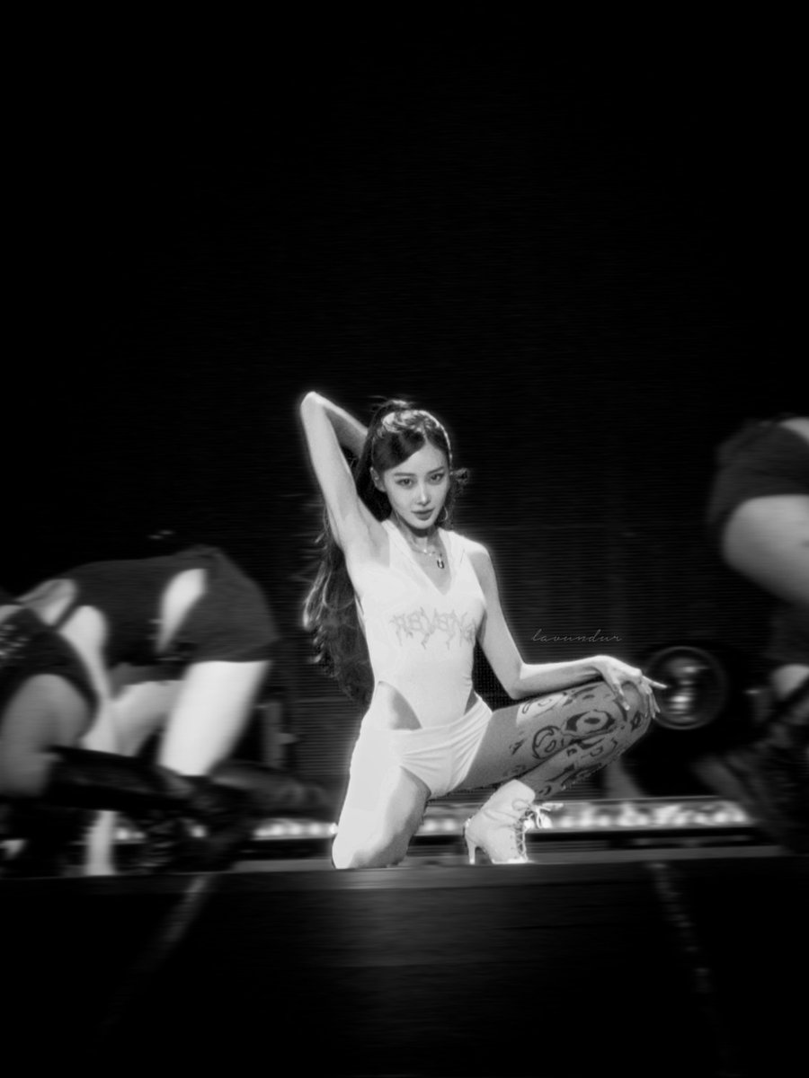 lavundur's tweet photo. holy motherquake

#aespa #에스파 #GISELLE #지젤  #aespa_SYNK_COMPLaeXITY #SYNK_COMPLaeXITYinATLANTA https://t.co/U0cQDlT7au