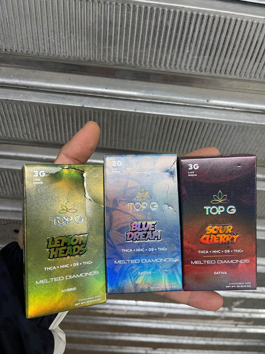 badIdea777's tweet photo. só os melhores pods de thc 🍁do momento 

todos importados lacrados e com selo de garantia 

chama pv 🔛se quiser ficar chapadão com 3 tragos kkkk

quem conhce saber kkkk https://t.co/ybAh0eCQbT