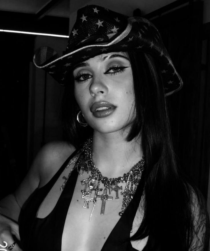 Jeesxlx's tweet photo. —— 
ㅤㅤ
ㅤㅤㅤㅤModo Vaquera ?
ㅤㅤ
(#sexrol ) (#freerol) (#fakeland) https://t.co/0O3KRcgMcA