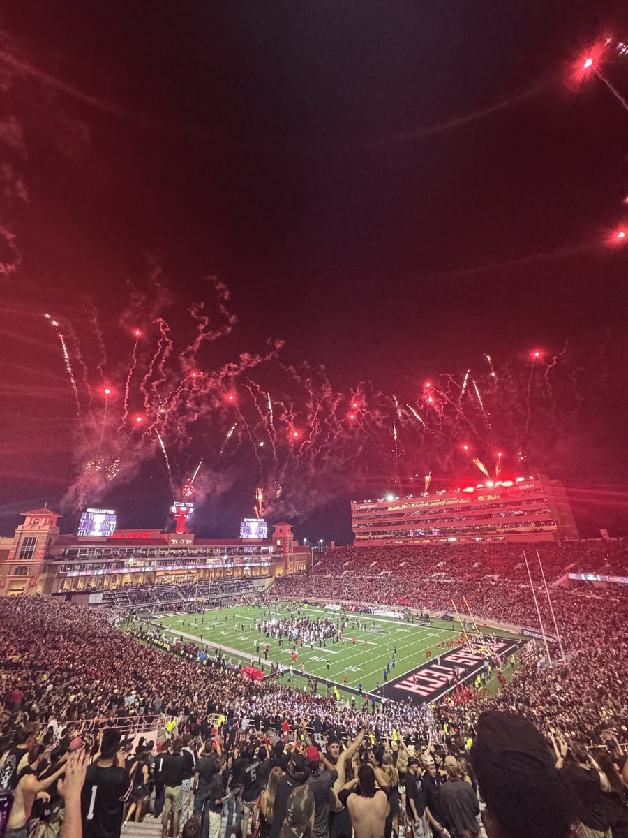 TPUSAatTTU's tweet photo. Nothing beats game day in Lubbock. ππ΄β«οΈπ
Thanks to everyone who came out to our Tech vs. Houston tailgate! #houstonyouhaveaproblem
#turningpoint #tpusa #ttu #lubbock https://t.co/FzR5hL3uKl