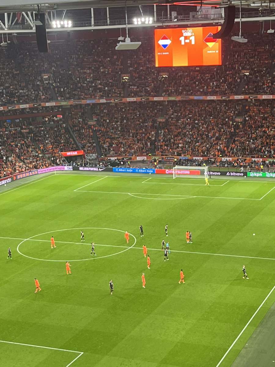 Kenny1993NL's tweet photo. 🇳🇱 Nederland 1-1 Duitsland 🇩🇪
Geen selfie met een oud-voetballer, maar wel genoten van de mooie assist van debutant Ruben van Bommel bij de eveneens mooie 1-1 van Cody Gakpo in de ArenA. 💪🧡
#NEDDUI #NEDGER #UNL #NationsLeague https://t.co/c8mw5M72gI