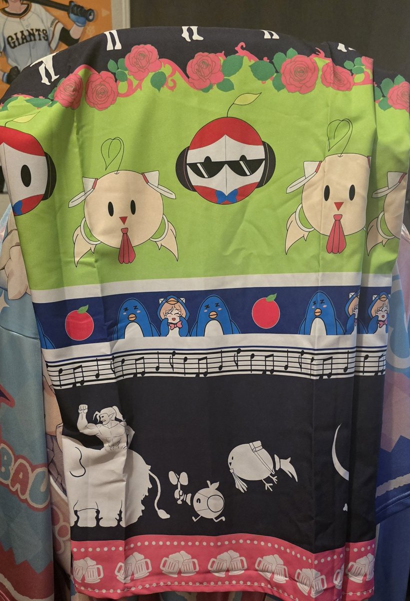 TanukiSenpai's tweet photo. The thai pants is here ! Yay !
So happy to finally have it in my hands 👏☺️🍎✨
#ロゼ隊 https://t.co/Ws6pb5efVO