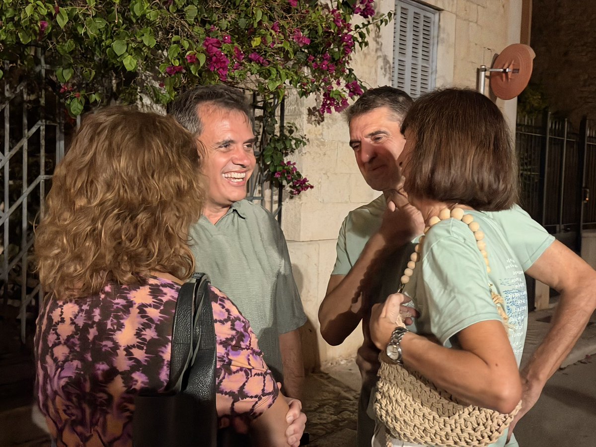 F_Armengol's tweet photo. Un vespre molt especial a Binissalem, compartint el Sopar a la Fresca amb companyes i companys, conversant, rient i gaudint d’aquests moments.

Gràcies per l’acollida, per la vostra estima i per aquestes estones que ens donen força. https://t.co/qYd2WKZ79I