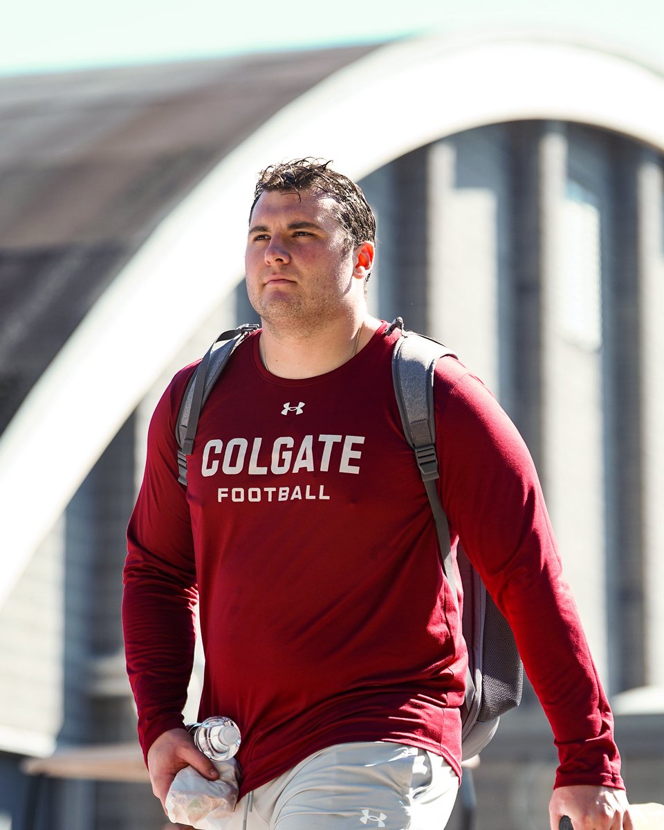ColgateFB's tweet photo. Business casual 💼

#GoGate | #DrawTheLine https://t.co/X7syXDmJFg