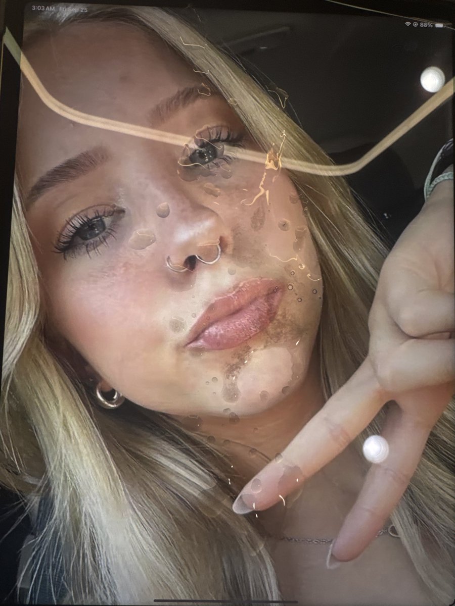 instacuck210's tweet photo. Pretty face begging to be covered https://t.co/0tyLlnnwMW