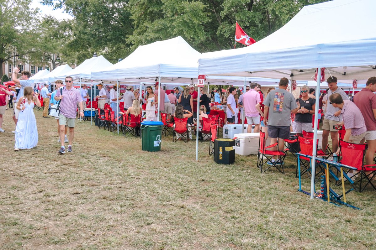 uagameday's tweet photo. Are you getting #BamaGameday ready? Then get a headstart on tailgating!

Quad Dropoff Hours:
🕕Friday | 6pm - 8pm
🕖Saturday | 7am - 12pm

More info👉 https://t.co/LdakWgDZUj  #RollTide https://t.co/IAUbeCJXBB