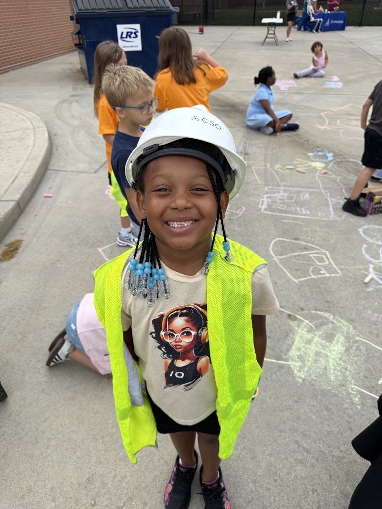 msdwarren's tweet photo. From College &amp; Career GO! Week to Indiana Food Day, our students explored new opportunities, made local connections, and gained experiences that are preparing them for bright futures. 🖤💛 https://t.co/jFJJtPBViB