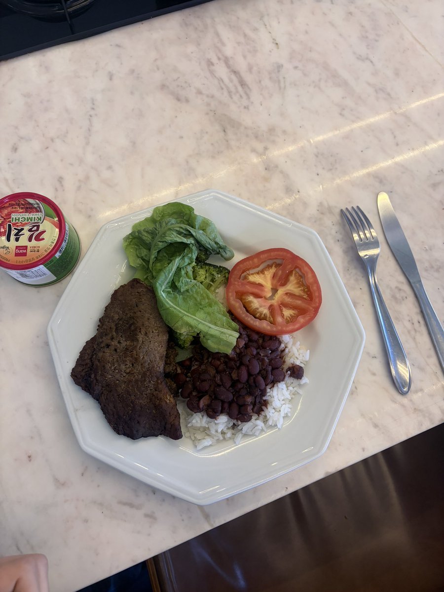 undeadmaz's tweet photo. Almoço https://t.co/D0amkQOJGP
