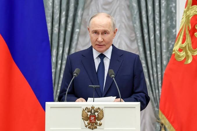 RT by @mikenov: RT by @mikenov: BREAKING: There is possiblities of war between NATO and Russia over later's unconditional support to Ukriane.