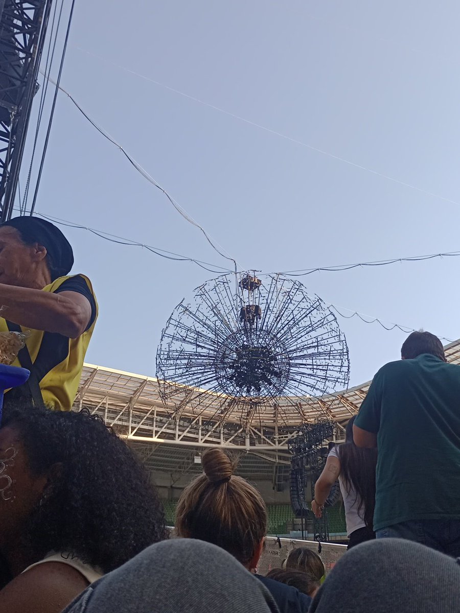 JubsAmora's tweet photo. Vai ser daqui que vão soltar roJÃO? 

na espera https://t.co/Lk6ZSj3XC2