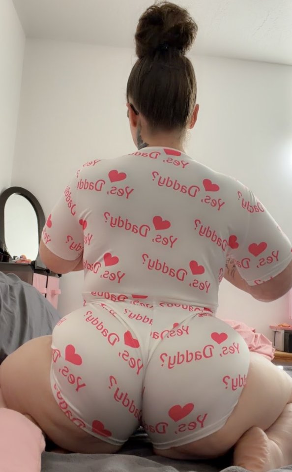 thick_whit23's tweet photo. ⁠Too much or exactly enough?🤷🏻‍♀️ https://t.co/uwZ3HbqaeZ