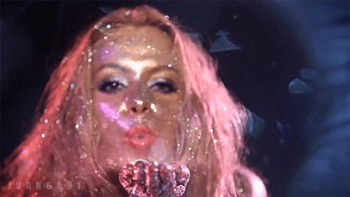 MARSHALL_KING's tweet photo. Wey caí en un espiral de videos de paulina rubio, pero desde cuando estaba morra WOOOW la verdadera reina del pop de Latinoamérica, la única rockstar, nepo baby “sin talento”. Así conquista usa 
LA AMOOO estoy obsessed!!! https://t.co/ZsTe8fWEby