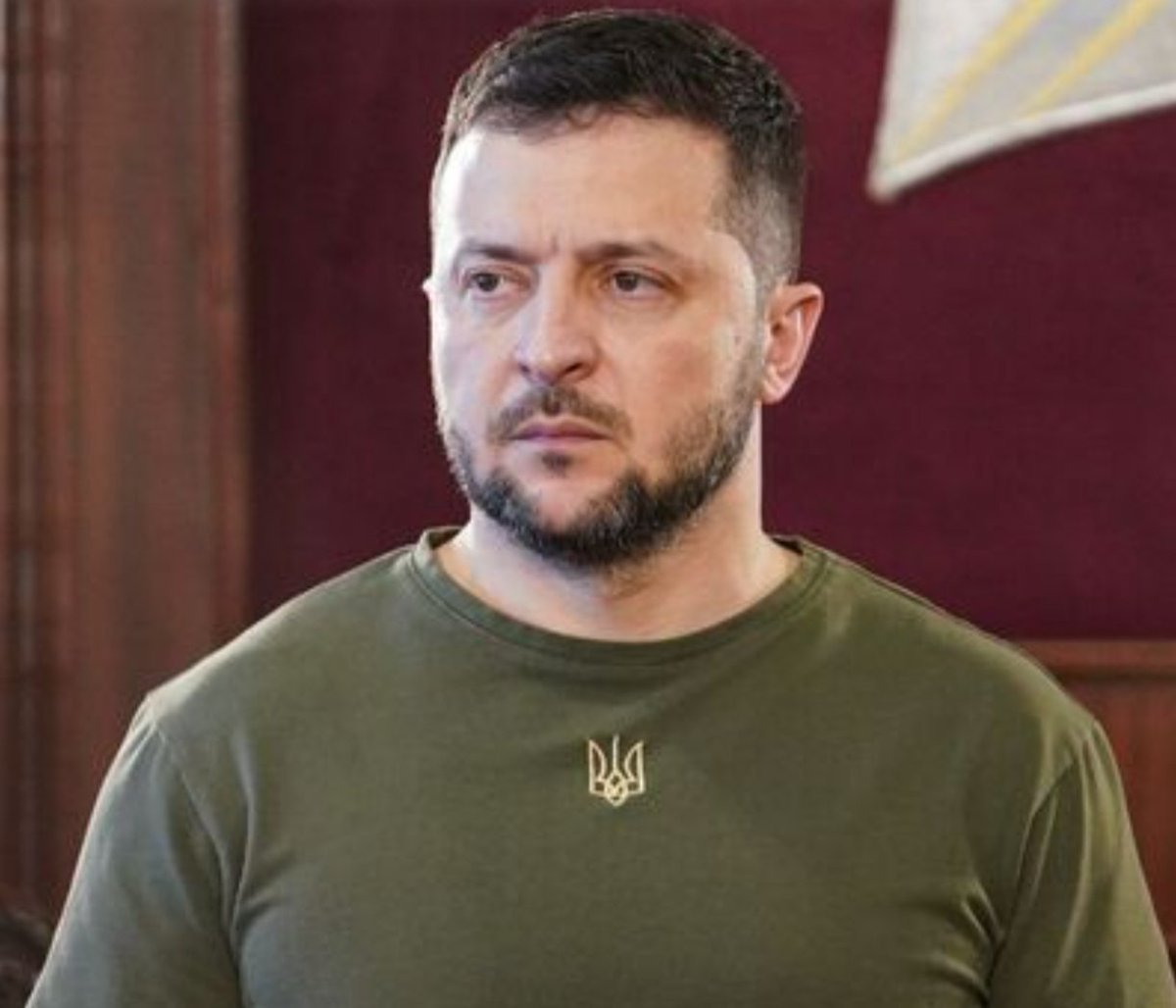StephenNesaraG's tweet photo. What are your thoughts on Ukrainian President Volodymyr Zelenskyy? 🇺🇦

A) Strong leader 💯

B)  An Idiot ❌

Share your opinion below. 👇🤔 https://t.co/OhN6x8EHbf