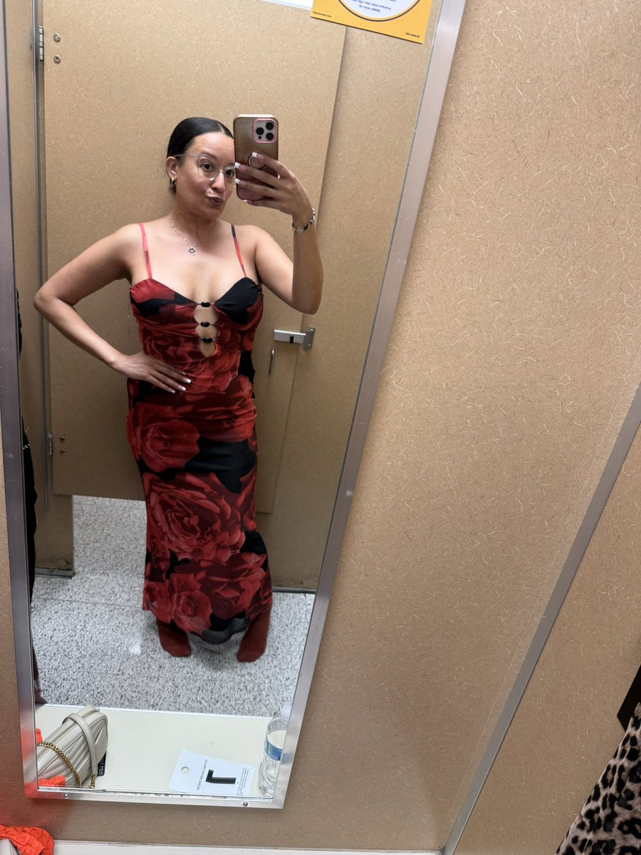 MiminVegas's tweet photo. Which dress that I bought from Ross is your favorite? Tell me in the comments! 

Blue, purple or red? 🤔 https://t.co/bttFTaMyl6