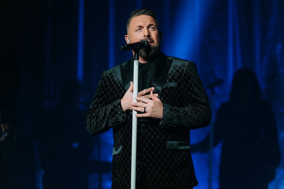 CUPEvents's tweet photo. 🎄 DECEMBER AT CREDIT UNION PLACE 🎄

We’re looking forward to a special start to Christmas.

On December 5, Johnny Reid takes the stage for Christmas With Johnny Reid, an evening of music, stories and Christmas spirit.

🎟️ https://t.co/u2GbqAHjit
📸Codi McIvor

#ItAllHappensHere https://t.co/pctOgGnHOw