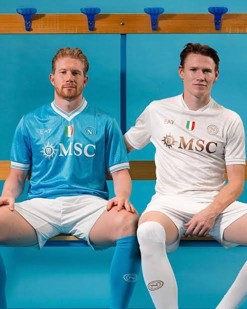 DieHardUtdFans's tweet photo. Premier League winner and De bruyne. https://t.co/IKmZqkZqVx