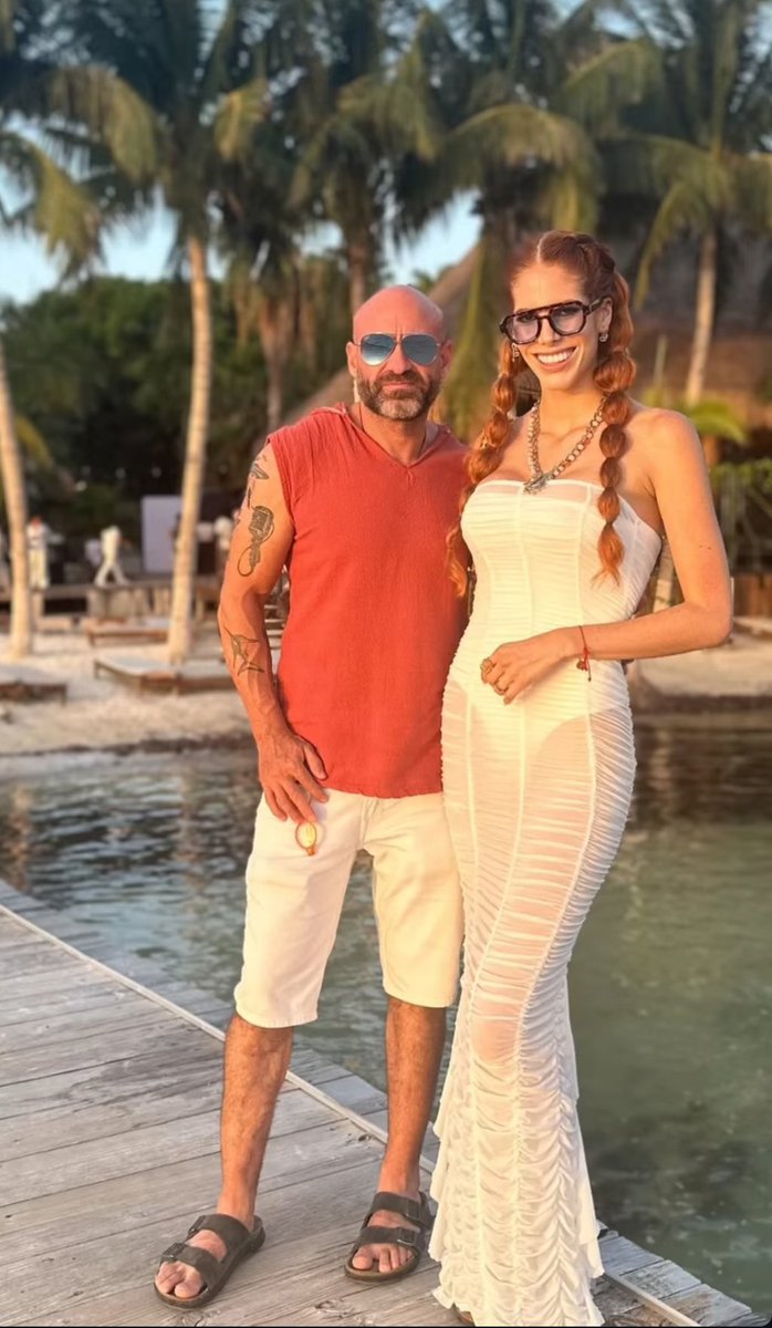 juancopernico77's tweet photo. El androgino @pedroferriz3, hablando de los "dientes de leche" encontrados en Michoacan.
Pero la única leche es la que le deja su esposa Transexual, en el asterisco a la Perriz...
🤣🤣🤣🤣🤣🤣🤣🤣🤣🤣🤣🤣🤣🤣🤣🤣🤣🤣🤣🤣🤣🤣🤣🤣🤣🤣🤣🤣🤣🤣🤣🤣🤣🤣🤣🤣🤣🤣🤣🤣🤣🤣🤣🤣🤣 https://t.co/jl0DADK1FP
