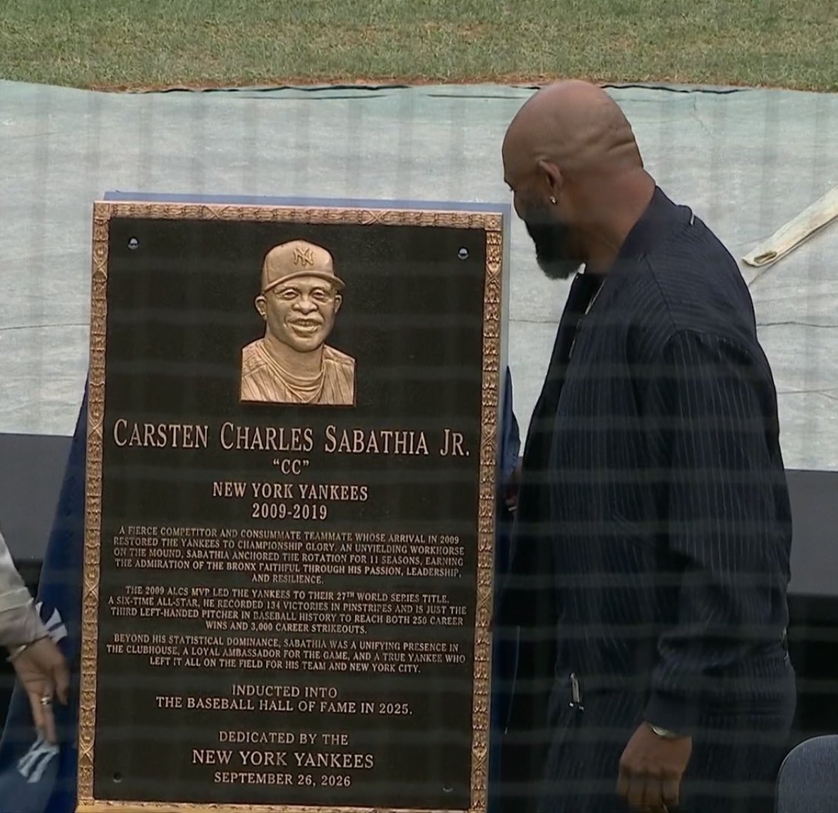 yanksfangii's tweet photo. i’m sobbing https://t.co/w5T6K7bXKE