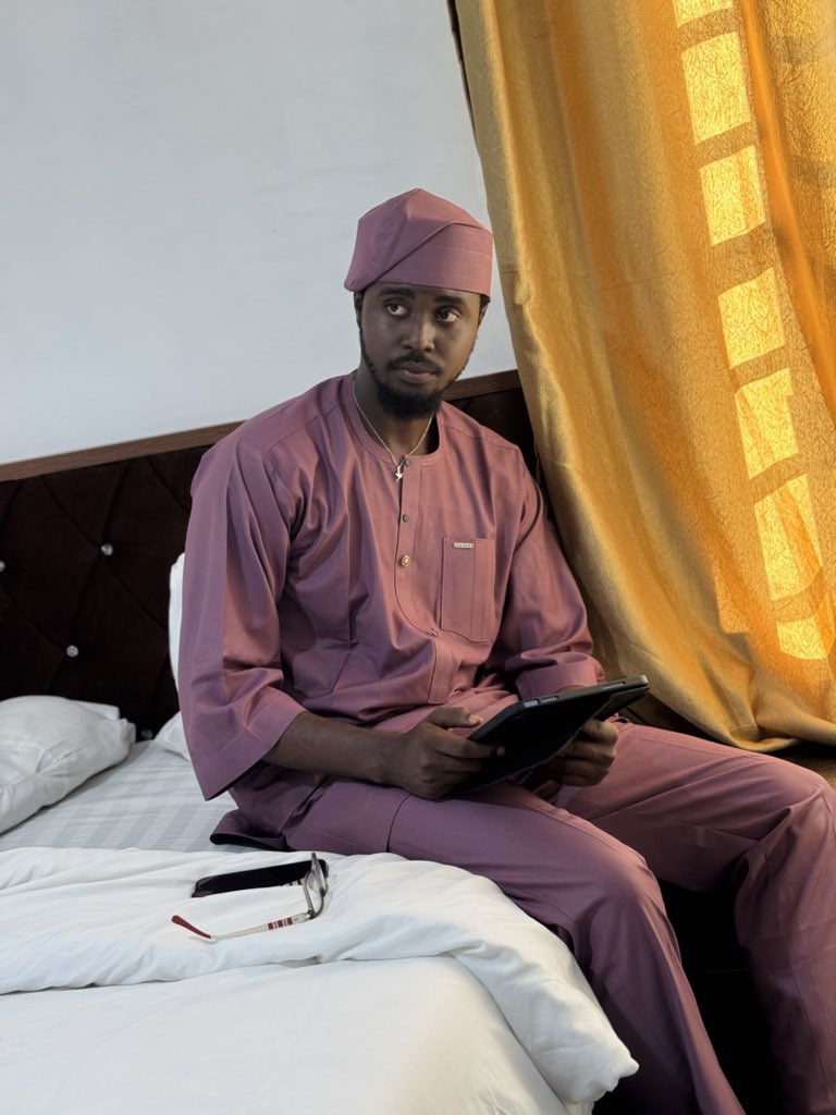 AgbaChadox's tweet photo. Give me a Yoruba Name. 

Outfit from @ViceVictor10240 https://t.co/Iv7UEPziC7