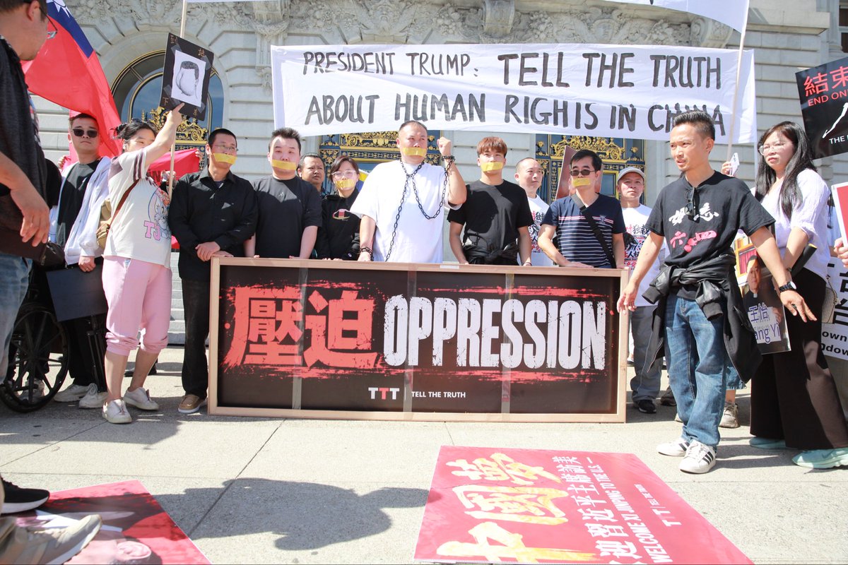 Leefreedom3305's tweet photo. 籌備了這麼久，今天終於把這個想法變成了現實。

從中國駐舊金山總領館，走到舊金山市政廳。
這不只是一段路——
從宣傳走向真相，
從沈默走向發聲，
從恐懼走向自由。

感謝每一個並肩同行的人。
Tell the Truth.
#TellTheTruth 
#China #Trump #XiJingping https://t.co/hb5Ovt5Dgf