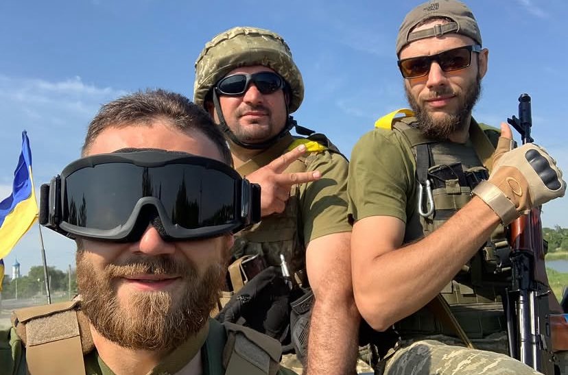 mirobohdan's tweet photo. Шана та повага добровольцям -
людям, які не були військовими за професією, але в критичний для держави момент без повісток чи примусу, добровільно «поставили на паузу» своє попереднє життя й узяли до рук зброю, щоб захистити країну. https://t.co/GaGxtifP2f