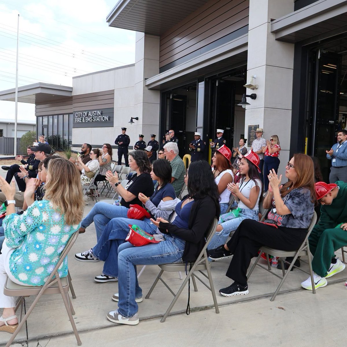 DelValleISD's tweet photo. 🎉Big news for the Popham community!🚒
In October 2022, Artist Augustina Rodriguez worked with our 3rd and 4th graders to design community-inspired sculptures representing our local Fire Dept. &amp; EMS.
Today: that vision is built and standing right across the street from Popham!🐼 https://t.co/E6FzylsW6z